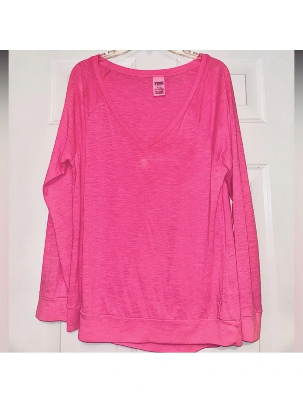 Victoria’s Secret PINK Women's LS V-Neck T-Shirt M Neon Pink Casual
